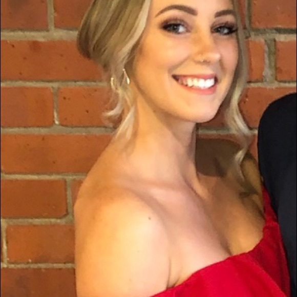 Meet your Posher, Paige - Picture 2 of 6